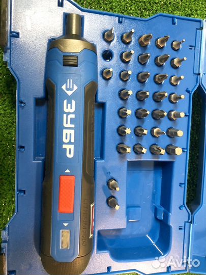 Аккумуляторная отвертка 4 Vmax Зубр PSD-4