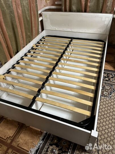 Кровать двухспальная