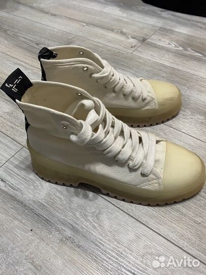 Кеды Zara