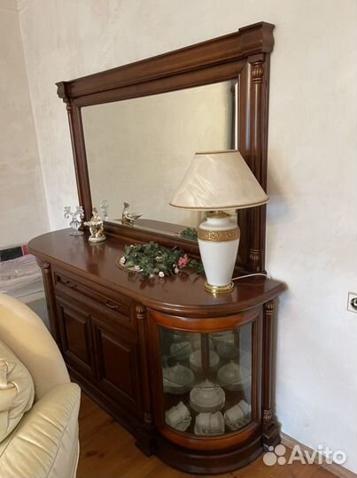 Сервант,горка