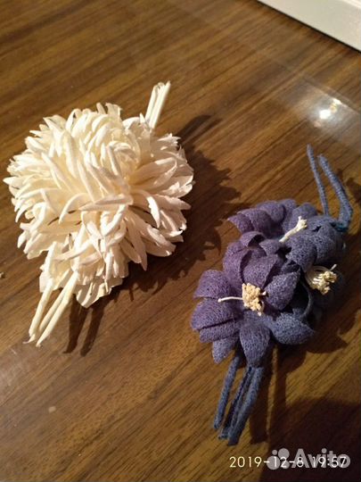 Брошь цветок