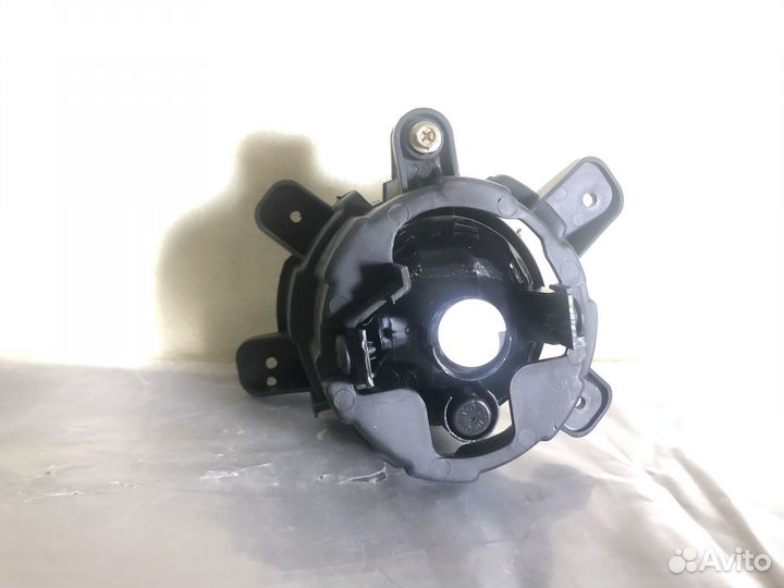 Фара противотуманная правая Kia Picanto 1 рест