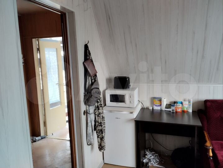 Комната 16 м² в 4-к., 2/2 эт.
