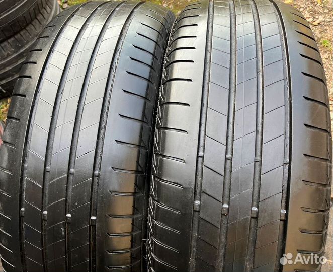 Bridgestone Turanza T005 215/60 R17