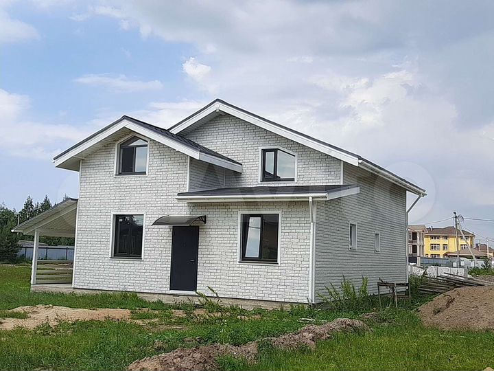 Коттедж 209 м² на участке 9 сот.