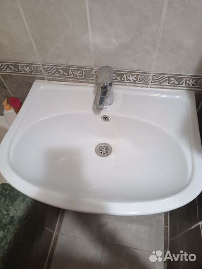 Тумба для ванной бу со смесителем