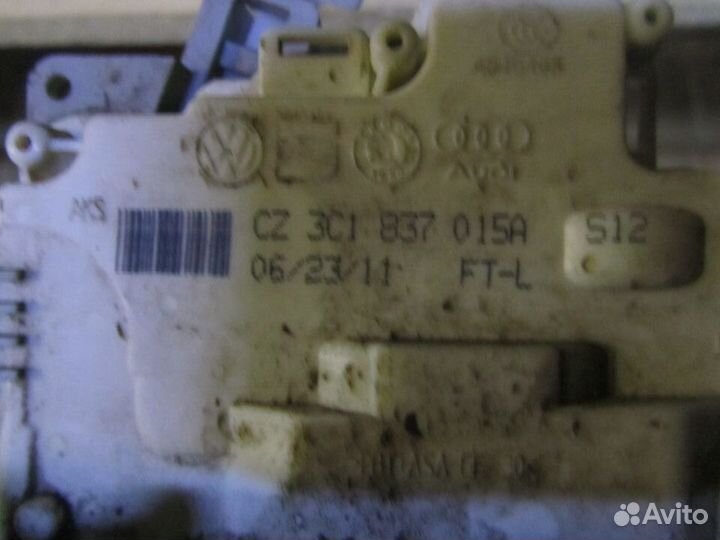 VAG Замок двери передней левой 3C1837015A