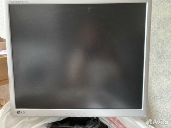 Монитор для компьютера LG Flatron L1942S-SF