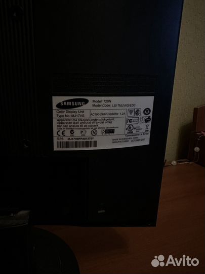 Монитор Samsung SyncMaster 720N