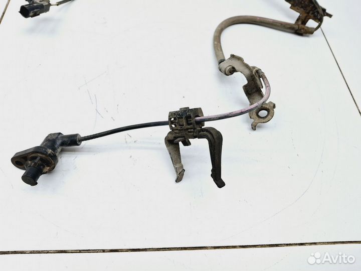 Датчик ABS передний правый Toyota Highlander II