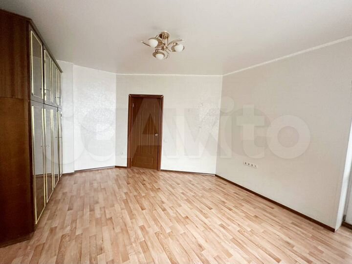 3-к. квартира, 82,5 м², 10/15 эт.