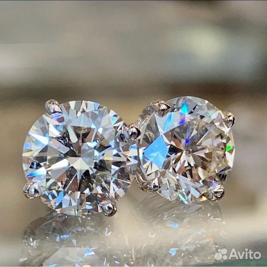 Серьги с муассанитом бриллиантом