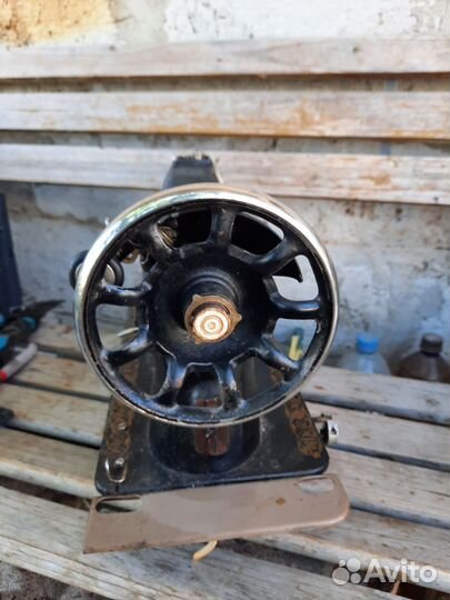 Швейная машинка