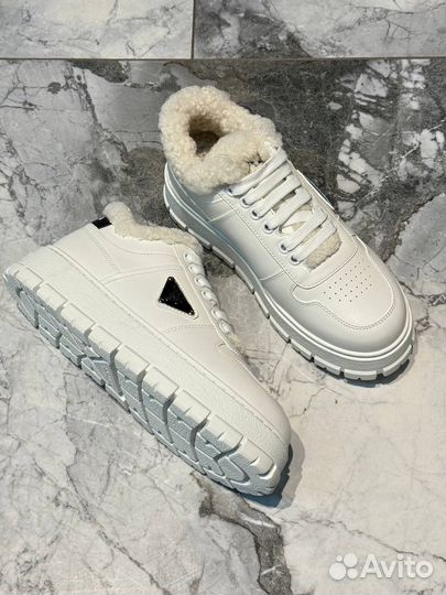 Кеды с мехом prada