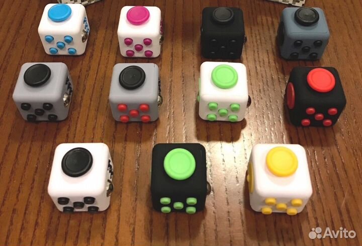 Кубик fidget cube фиджеткуб карманный бизиборд
