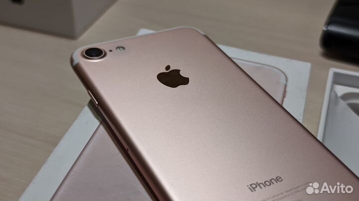 iPhone 7, 32 ГБ