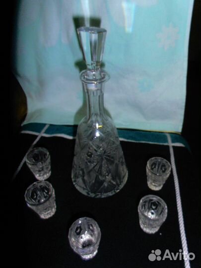 Хрустальный графин с рюмками СССР