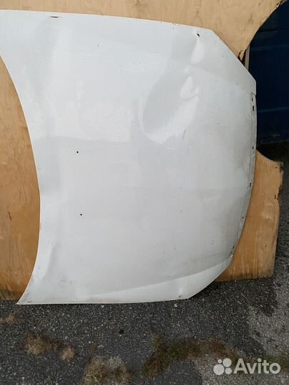 Капот на priora