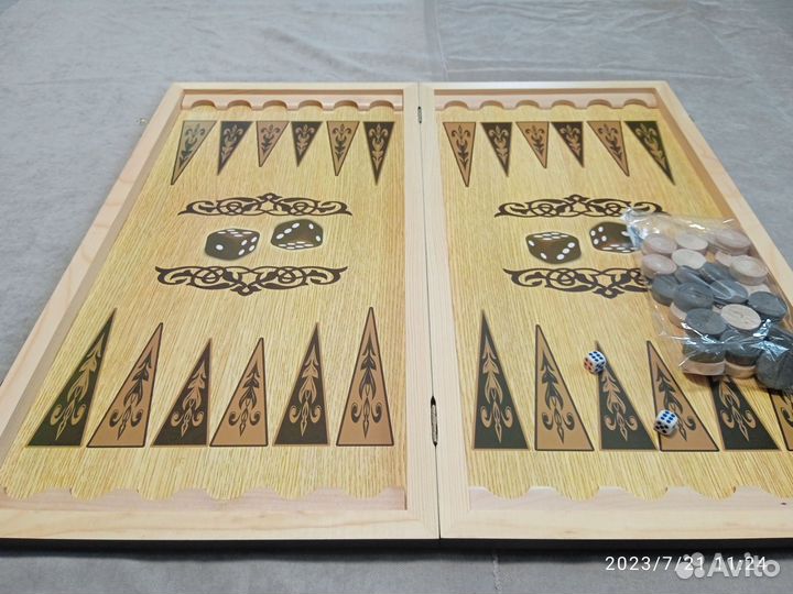 Нарды цветные, большие Волки в снегу