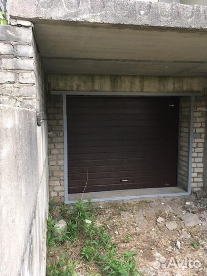 Секционные гаражные ворота с автоматикой 2800*2600