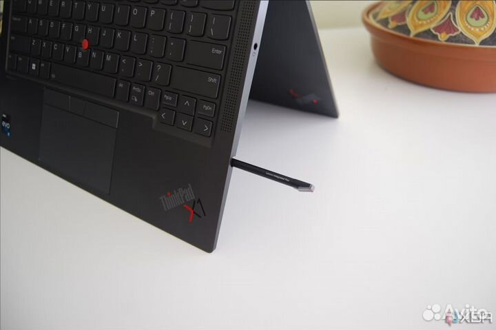 Lenovo ThinkPad X1 Yoga Gen 8