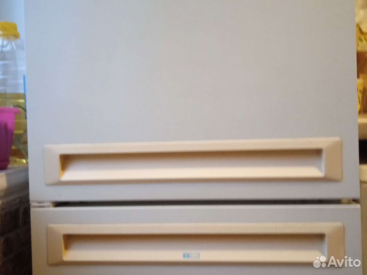 Холодильник бу двух камерный stinol 101