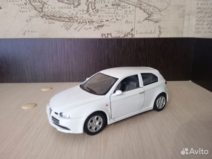 Коллекционные модели машинки Kinsmart