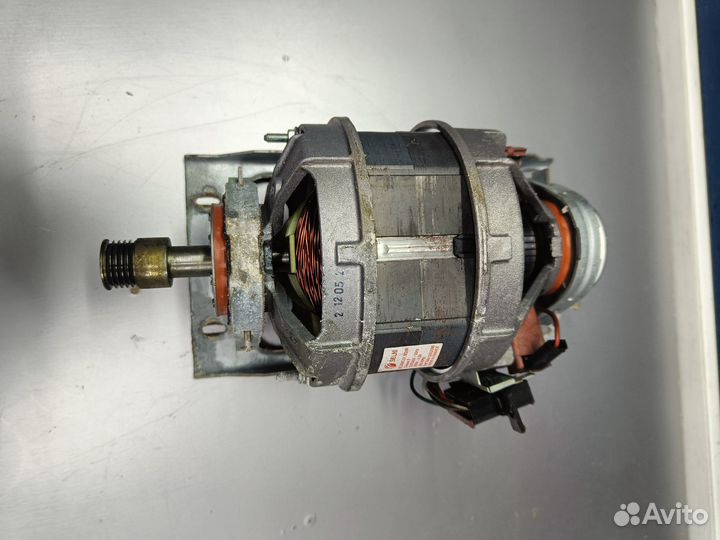 Двигатель вертикальной стир.машины Bosch U2.5045.0