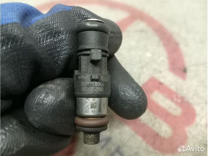 Форсунка топливная renault clio 2