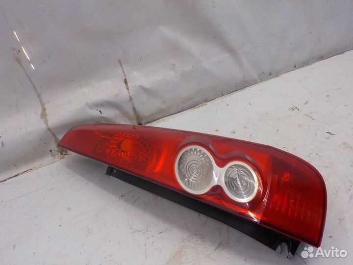 Фонарь Ford Fiesta правый