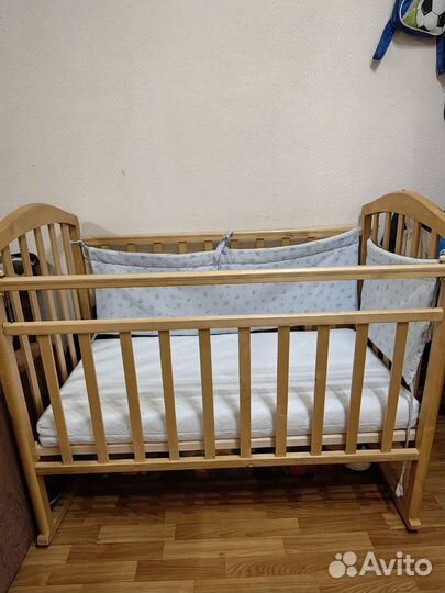 Детская кроватка новый матрас мобиль