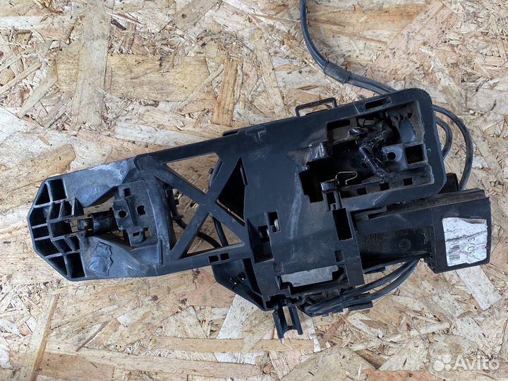 Кронштейн ручки левый Мерседес w216