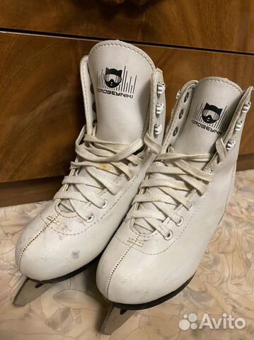 Коньки фигурные