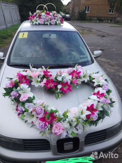 Свадебные украшения на машину аренда