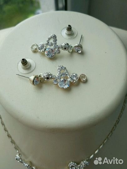 Колье и серьги