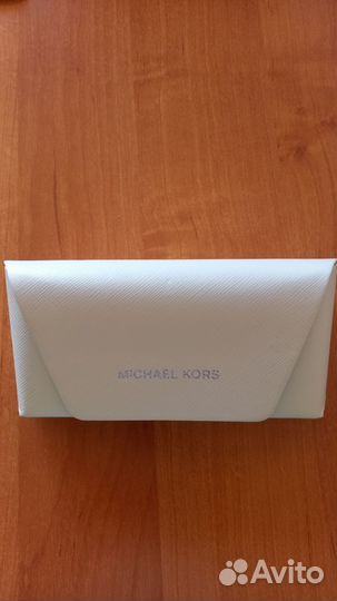 Солнцезащитные очки женские