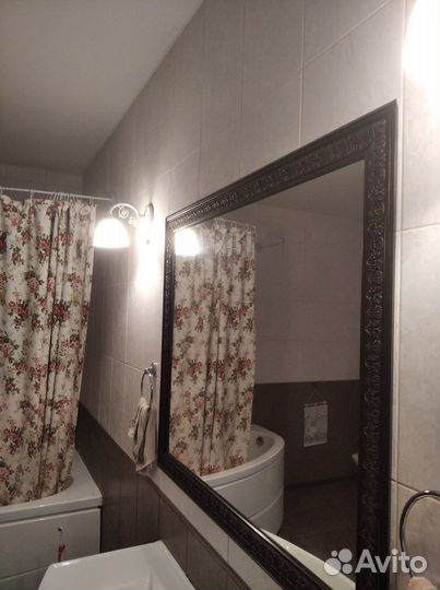 Зеркала в багетных рамах