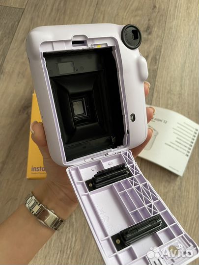 Фотоаппарат мгновенной печати instax mini 12