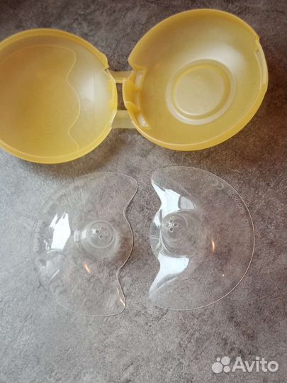 Накладки на грудь medela новые