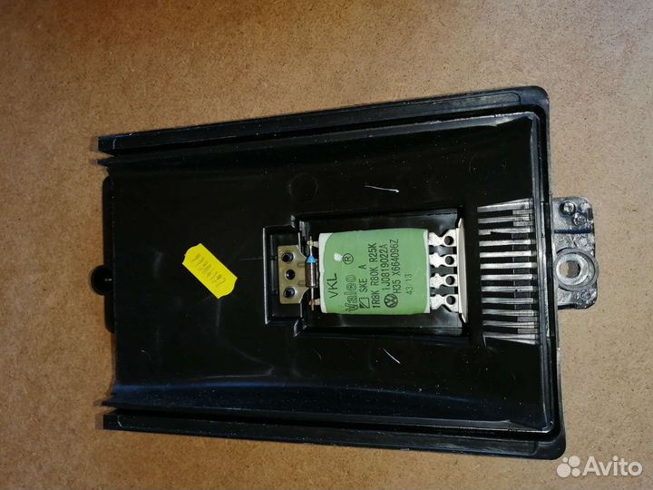 Резистор отопителя VW Golf 4