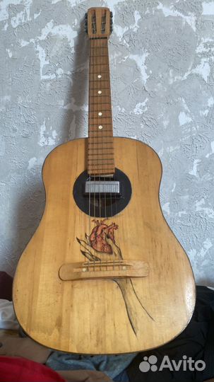 Трансакустическая гитара