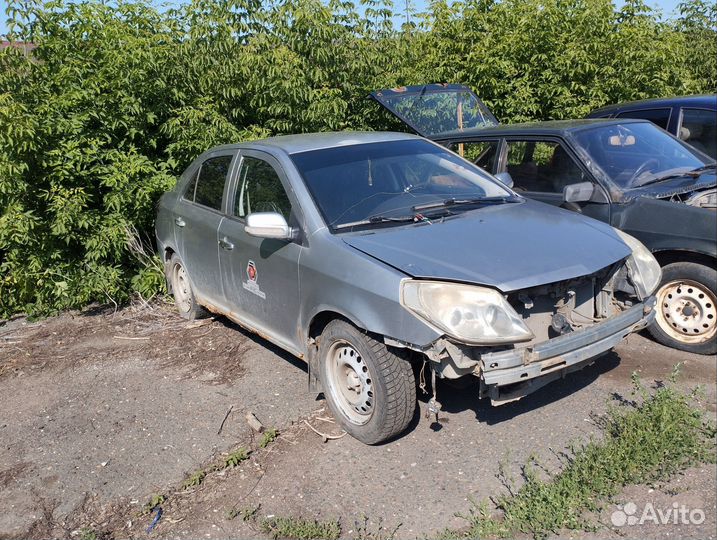 В разборе Geely MK