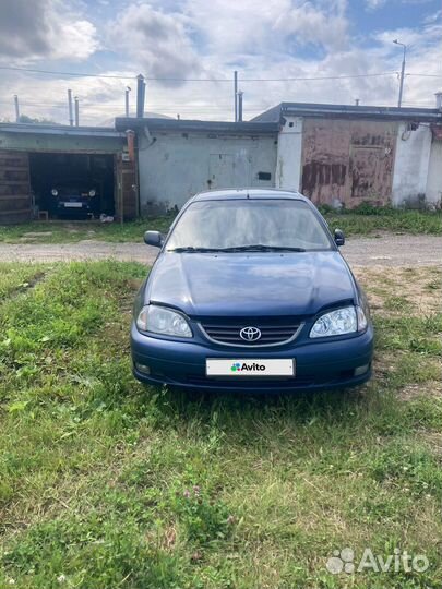 Toyota Avensis 2.0 МТ, 2002, 235 000 км