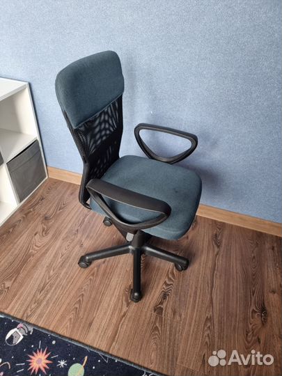 Компьютерное кресло