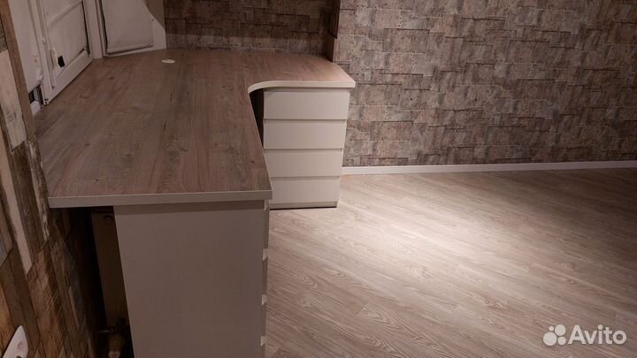 Угловой письменный стол бу