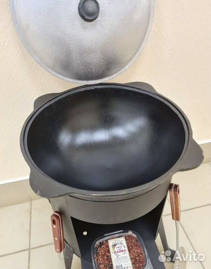 Казaн чугунный с пeчкой 10 литров