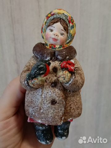 Девчонка с птичкой