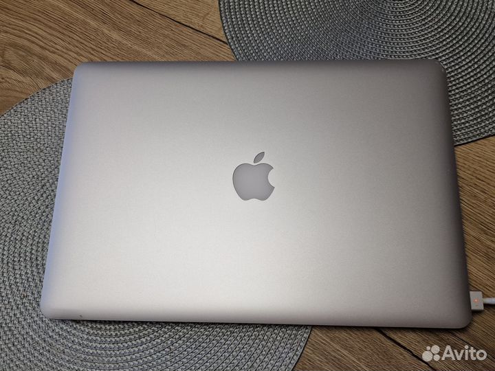 Apple MacBook Pro 15 Mid 2015 i7/16/512