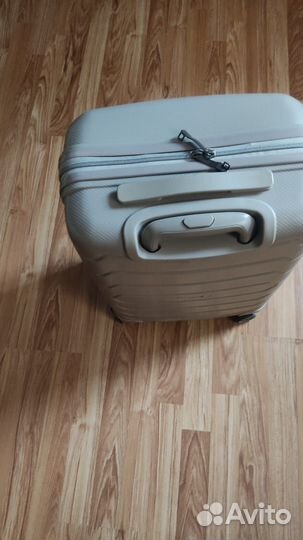 Чемодан разных вещей