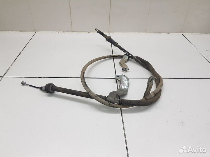 Трос стояночного тормоза правый (Kia Cerato IV)